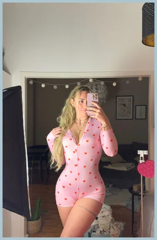 Kaitlyn gallery photo 1