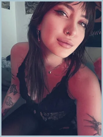 Liza gallery photo 2