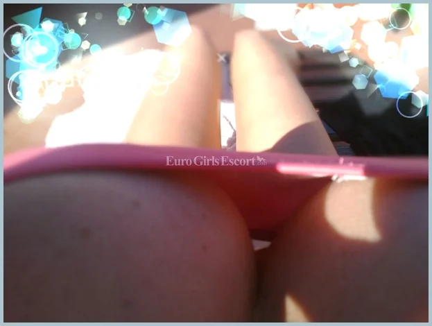 Mariane gallery photo 1