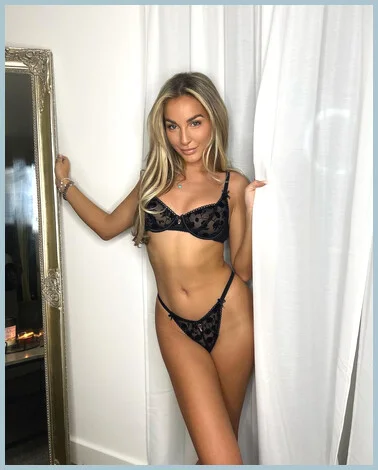 Mina gallery photo 1