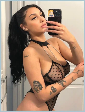 Rory Scarlet gallery photo 1