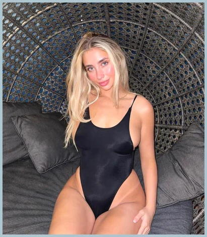 Maya gallery photo 1