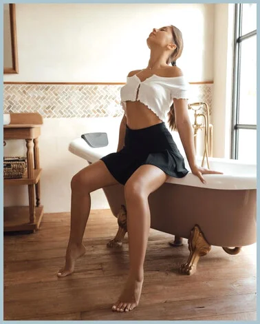 Elizabeth gallery photo 1