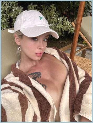 Mia floral gallery photo 2