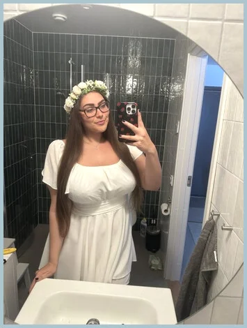 Karina Paola gallery photo 2