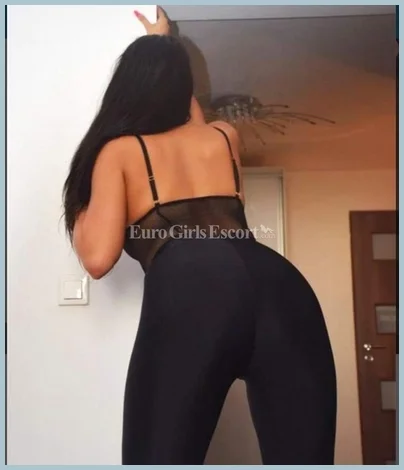 Kriss gallery photo 1