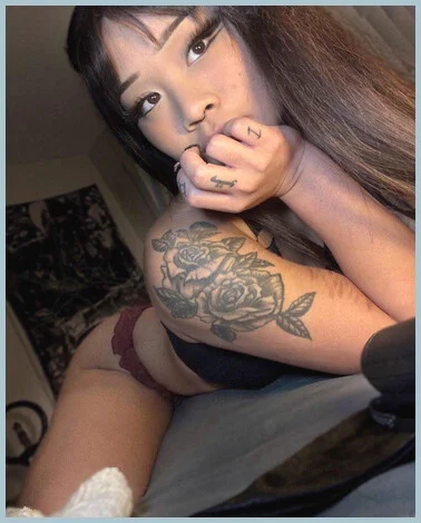 Linda Brussels gallery photo 1