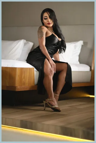 Adriana gallery photo 1