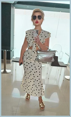 Adelina gallery photo 2