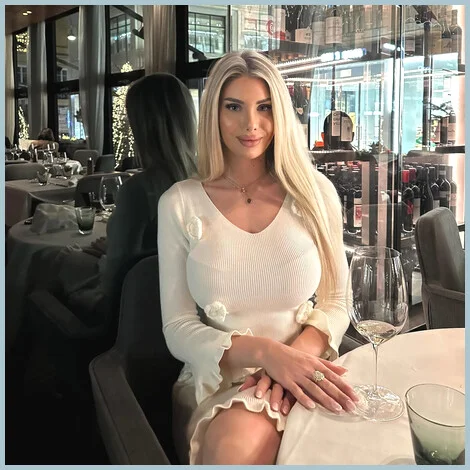 Klara gallery photo 2