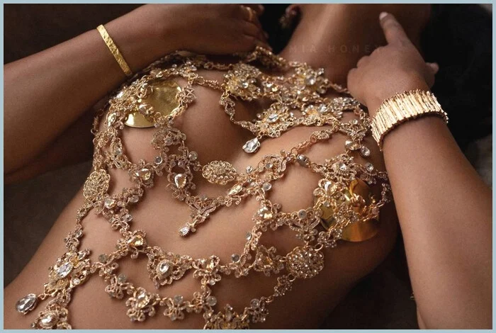 Goddess Mia Honey gallery photo 2