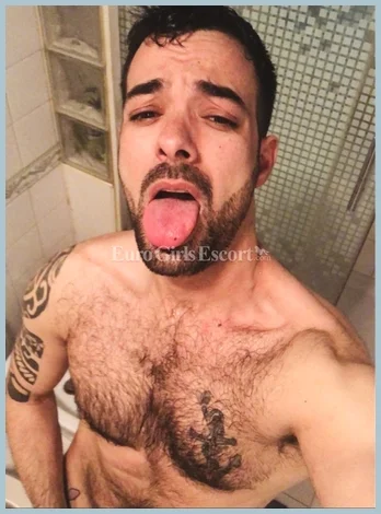 Hornymalebr gallery photo 1