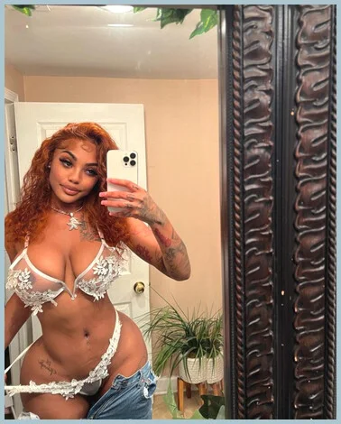 Hannah gallery photo 2