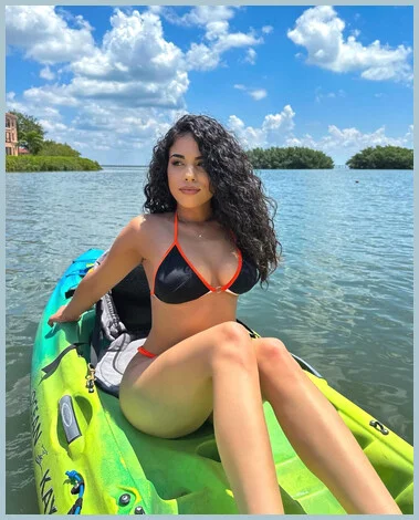 Linda gallery photo 2