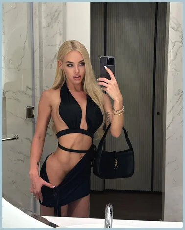 Julie gallery photo 2