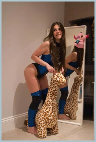 Escort gallery photo 1