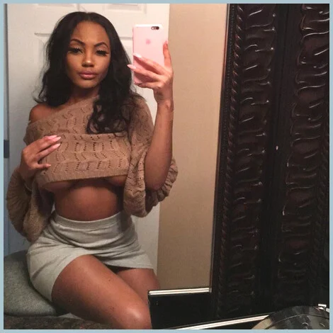 Julie Sarah gallery photo 2