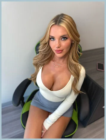 Sonia gallery photo 1