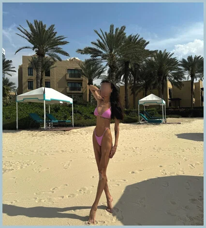 Karolina gallery photo 1