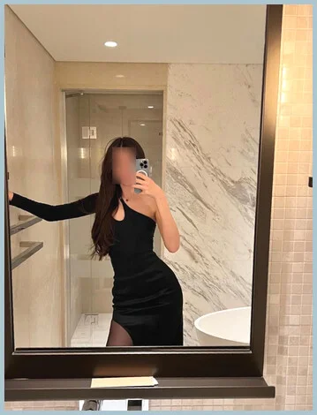 Lori gallery photo 2