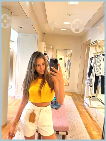 Amina gallery photo 2