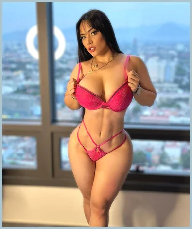 Lovely Amara gallery photo 1