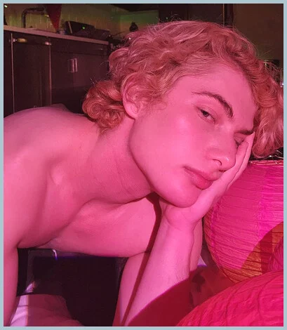 Sofia Nunes gallery photo 1