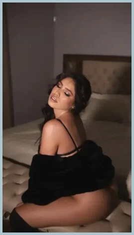 Ariana gallery photo 2