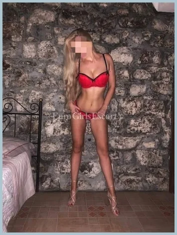 Blondiie gallery photo 1