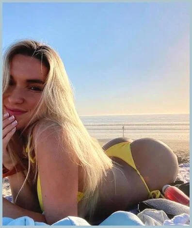 Laura gallery photo 1