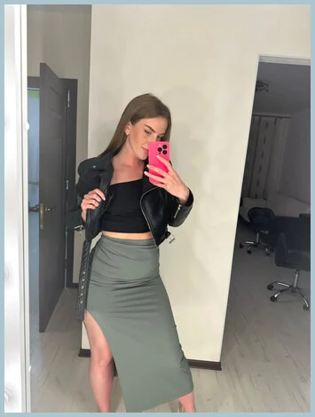 Lina gallery photo 1