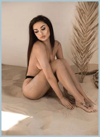 Clara gallery photo 1