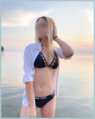 Kira gallery photo 1