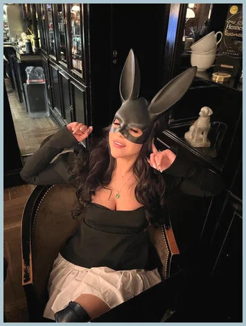 Maia gallery photo 2