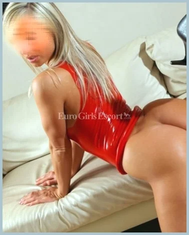 Elvy Blondy Ladys model