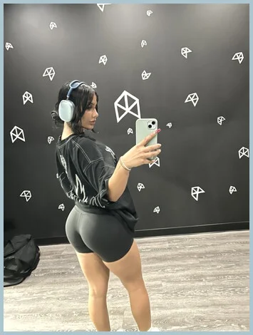 Mary gallery photo 2