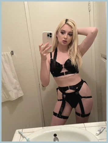 Lexi lore gallery photo 1