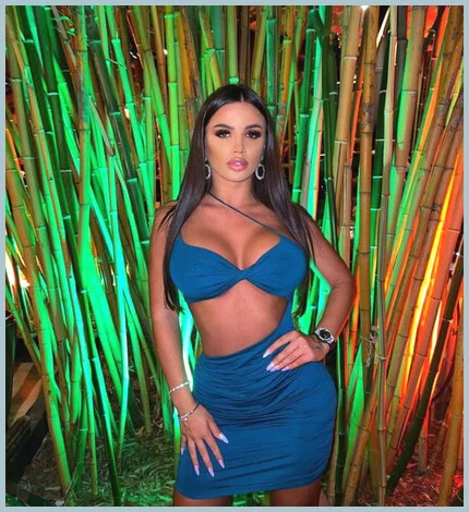 APRIL gallery photo 2