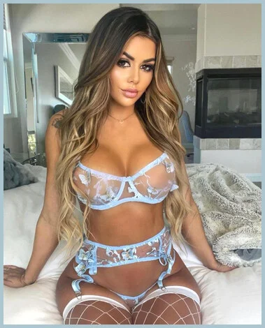 Betty gallery photo 2