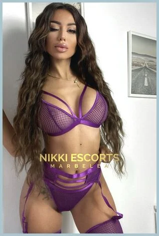 Lauren gallery photo 2