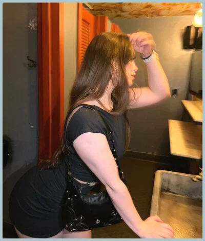 Eleanor gallery photo 2