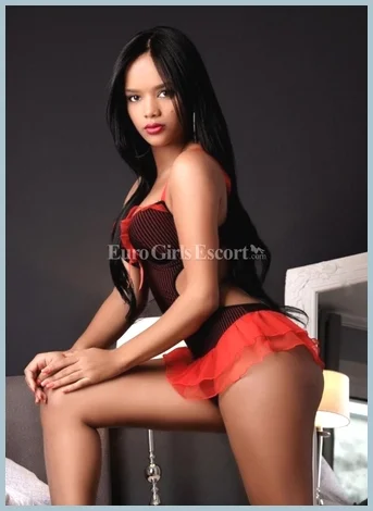 Vivianne , agency The Golden Models gallery photo 1