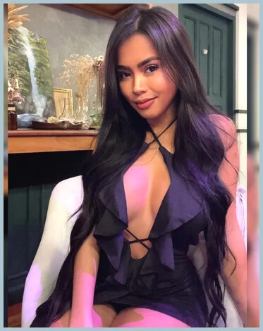 BELINDA gallery photo 2