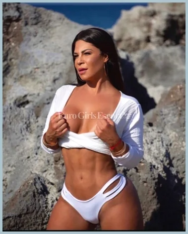 Sarah , agency Golden Girls Ibiza Escorts gallery photo 1