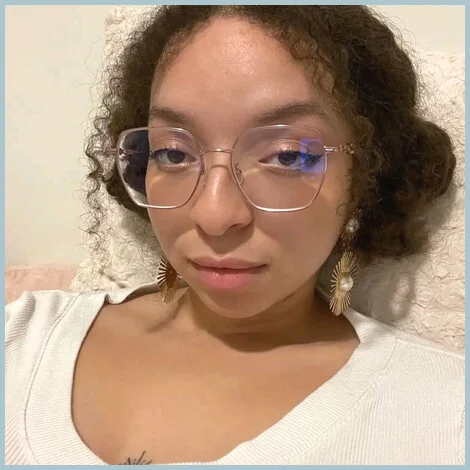 Sunshine Ladys model