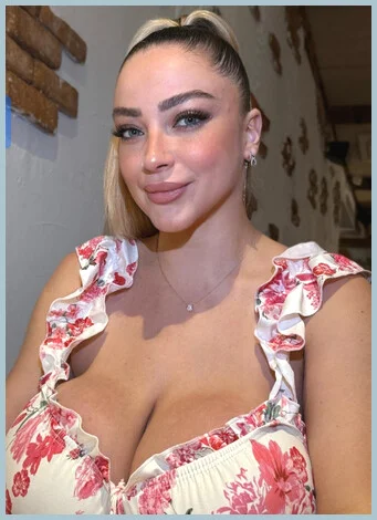 Loriane gallery photo 1