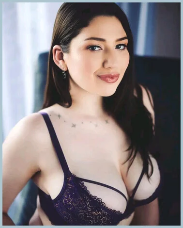 Miriam gallery photo 1