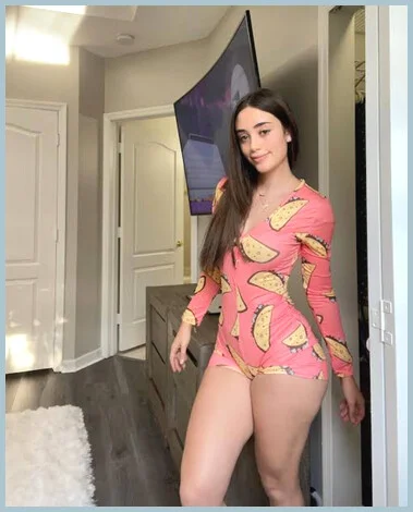 Linda gallery photo 1