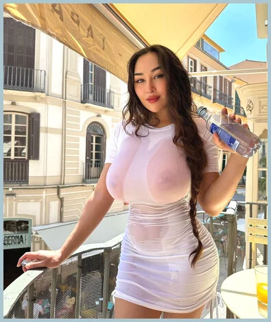 Louisa gallery photo 2