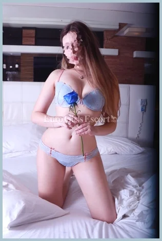 Mariana Goulart gallery photo 1